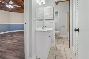 11104 N 28th St, Tampa, FL 33612 - Photo 14