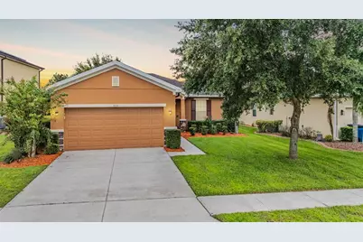 6116 Champions Gate Boulevard, Zephyrhills, FL 33541 - Photo 2