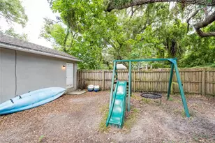 8213 N Klondyke St, Tampa, FL 33604 - Photo 24