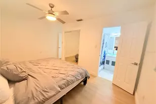 1557 Robinson Dr N, Saint Petersburg, FL 33710 - Photo 14