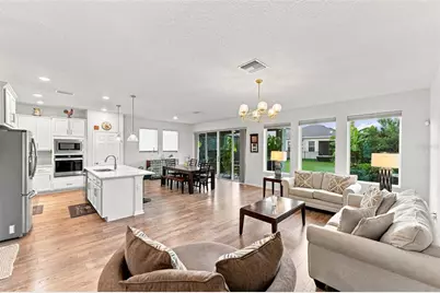 6136 Voyagers Place, Apollo Beach, FL 33572 - Photo 4