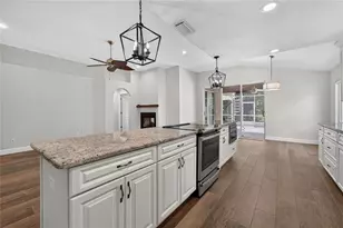 6106 Chalon Ct, Lutz, FL 33558 - Photo 14