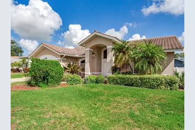 11581 Shelly Circle, Seminole, FL 33772 - Photo 4
