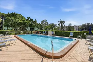8174 Terrace Garden Dr N, Saint Petersburg, FL 33709 - Photo 36
