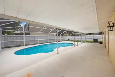 16132 Country Crossing Drive, Tampa, FL 33624 - Photo 10