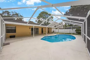 16132 Country Crossing Dr, Tampa, FL 33624 - Photo 8