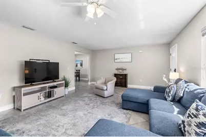 7036 13th Street E, Sarasota, FL 34243 - Photo 8