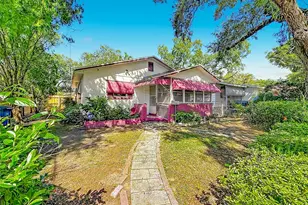 2121 10th St S, Saint Petersburg, FL 33705 - Photo 44