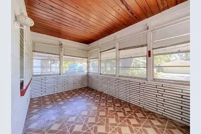 2121 10th Street S, Saint Petersburg, FL 33705 - Photo 40