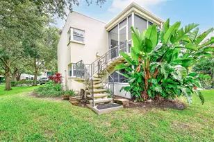 25 Country Club Dr, Largo, FL 33771 - Photo 32