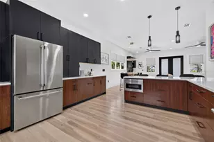 16210 3rd St E, Redington Beach, FL 33708 - Photo 10