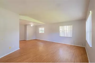 8081 28th Avenue N, Saint Petersburg, FL 33710 - Photo 4