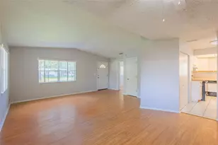 8081 28th Ave N, Saint Petersburg, FL 33710 - Photo 6
