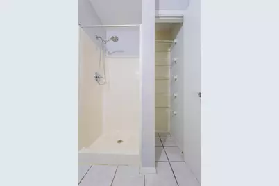 8081 28th Avenue N, Saint Petersburg, FL 33710 - Photo 12