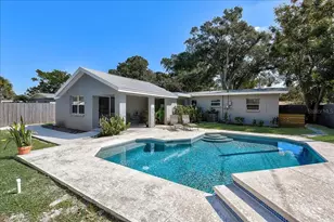 11312 116th St, Seminole, FL 33778 - Photo 2