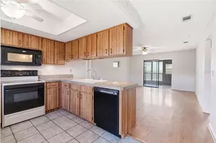 38243 Ironwood Pl, Zephyrhills, FL 33542 - Photo 6