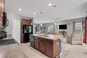 4956 Reflecting Pond Cir, Wimauma, FL 33598 - Photo 12