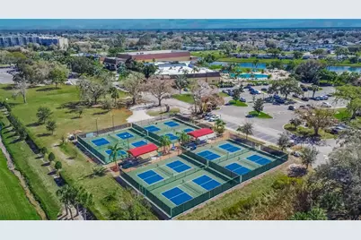 1917 Inverness Greens Drive, Sun City Center, FL 33573 - Photo 54