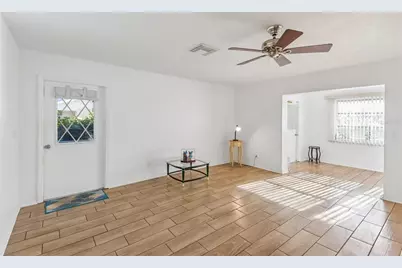 1907 Canterbury Lane #4, Sun City Center, FL 33573 - Photo 6