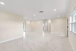 3915 Headsail Dr, New Port Richey, FL 34652 - Photo 8