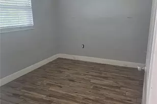 2807 41st Ave N, Saint Petersburg, FL 33714 - Photo 6