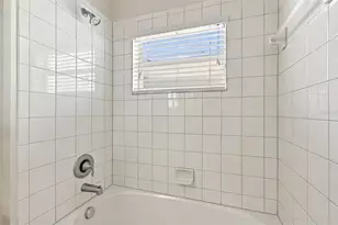 10603 Liberty Bell Dr, Tampa, FL 33647 - Photo 16