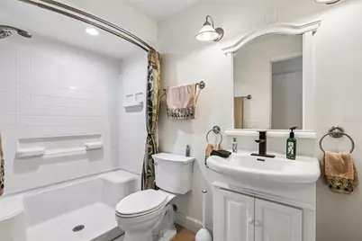 6714 Gateway Drive, Tampa, FL 33615 - Photo 18