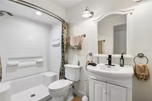 6714 Gateway Dr, Tampa, FL 33615 - Photo 18