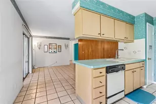 6714 Gateway Dr, Tampa, FL 33615 - Photo 12
