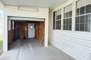 35145 Garber Ln, Zephyrhills, FL 33541 - Photo 2