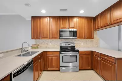 7040 Key Haven Road #605, Seminole, FL 33777 - Photo 4