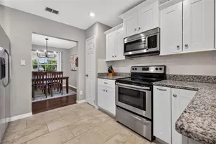 1325 21st Ave N, Saint Petersburg, FL 33704 - Photo 14