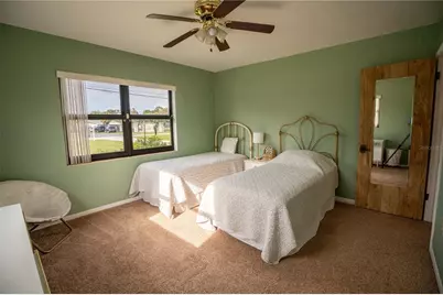 10294 54th Avenue N, Saint Petersburg, FL 33708 - Photo 18