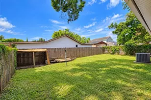 3304 E Mohawk Ave, Tampa, FL 33610 - Photo 12