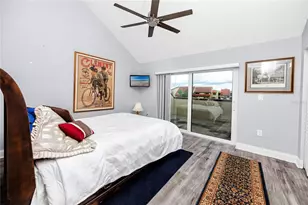 126 1st St E, Tierra Verde, FL 33715 - Photo 20
