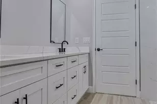 1013 13th St E, Bradenton, FL 34208 - Photo 20
