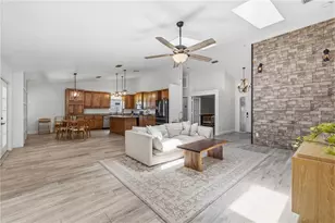 1570 Club Dr, Tarpon Springs, FL 34689 - Photo 4