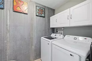 1570 Club Dr, Tarpon Springs, FL 34689 - Photo 22