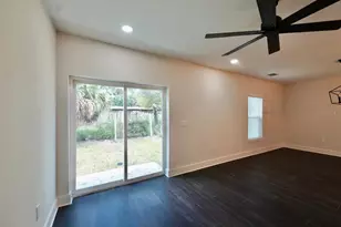 3218 Delray Dr, Tampa, FL 33619 - Photo 10