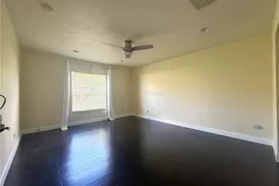 30909 Sonnet Glen Dr, Wesley Chapel, FL 33543 - Photo 8