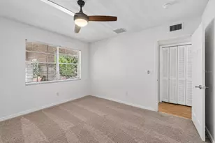 10354 Carrollwood Ln, Tampa, FL 33618 - Photo 18