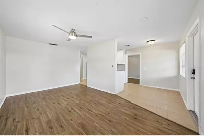 3700 59th Street N, Saint Petersburg, FL 33710 - Photo 6
