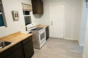 920 E Seneca Ave, Tampa, FL 33612 - Photo 22