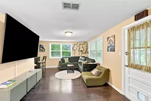 8911 N Highland Ave, Tampa, FL 33604 - Photo 4