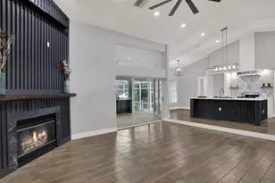 5304 Patricia Pl, Weeki Wachee, FL 34607 - Photo 6