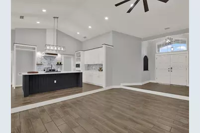 5304 Patricia Place, Weeki Wachee, FL 34607 - Photo 8