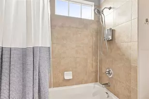 8319 Manor Club Cir, Tampa, FL 33647 - Photo 32