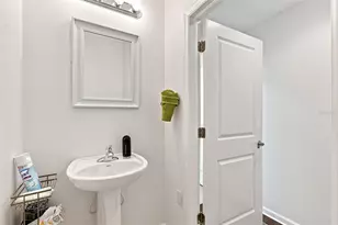 8319 Manor Club Cir, Tampa, FL 33647 - Photo 16