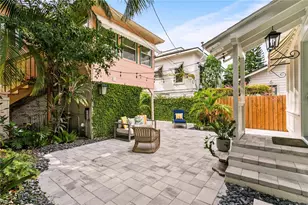 1716 Oak St NE, Saint Petersburg, FL 33704 - Photo 2