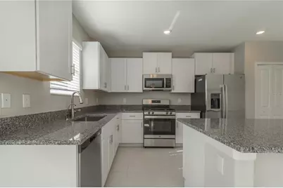 10269 Shady Preserve Drive, Riverview, FL 33578 - Photo 8